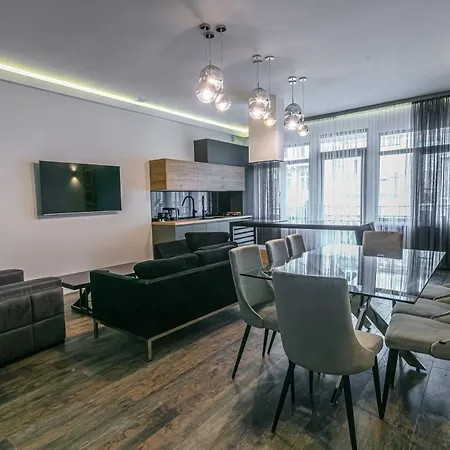 Luxe Apartment In Center Yerevan Exterior photo